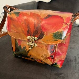Patricia Nash - Leandra crossbody purse, tan with floral paint
